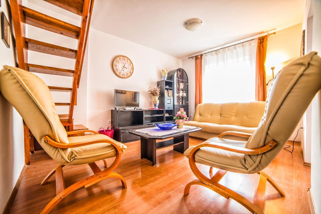 Apartment Iva Ровінь Екстер'єр фото
